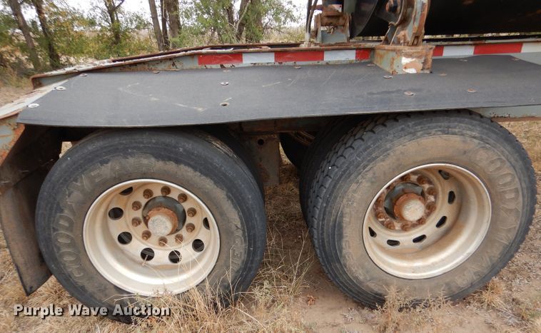 image for item LU9753 2013 Smith Co SX2-42-34  side dump trailer