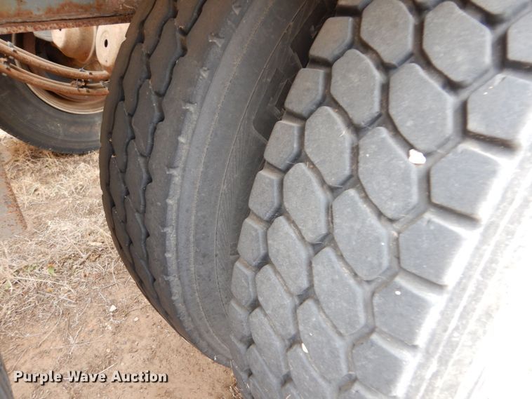 image for item LU9753 2013 Smith Co SX2-42-34  side dump trailer