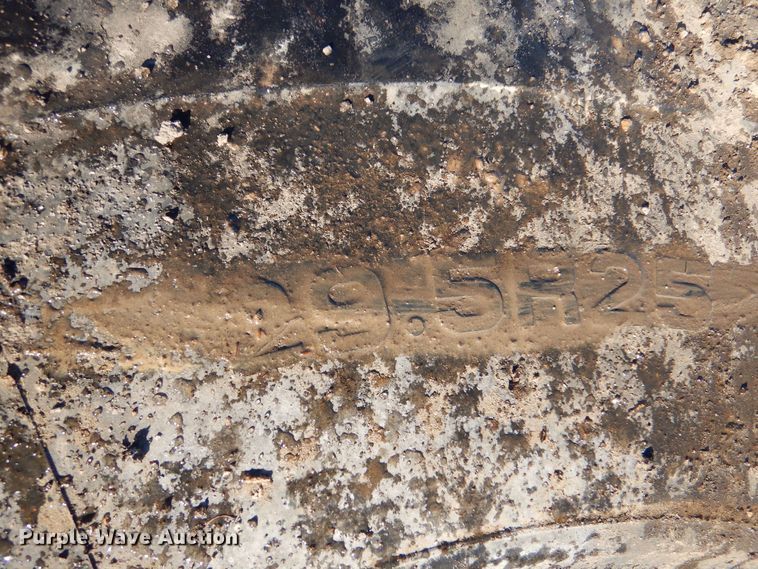 image for item LU9754 (4) 29.5R25 tires