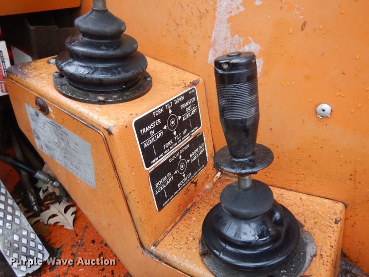 image for item MH9251 Lull 844C-42  telehandler