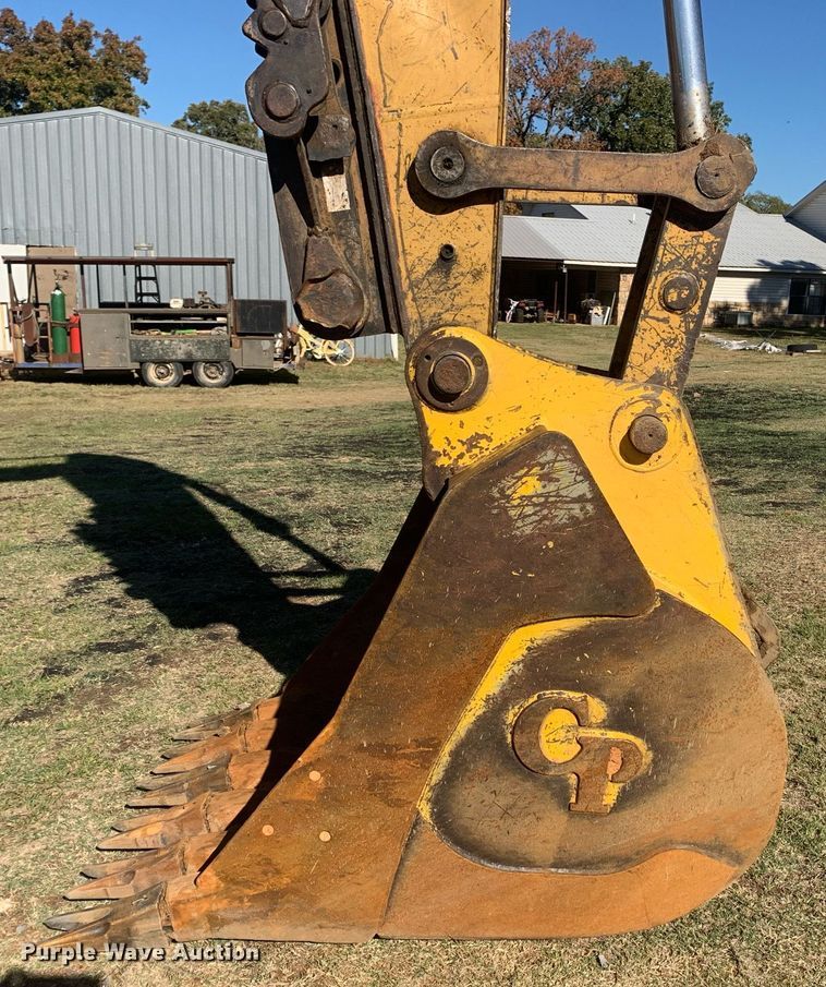 image for item MH9851 2001 Caterpillar 320CL  excavator