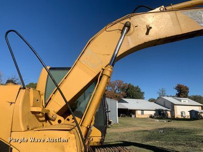 image for item MH9851 2001 Caterpillar 320CL  excavator