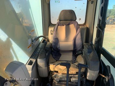 image for item MH9851 2001 Caterpillar 320CL  excavator