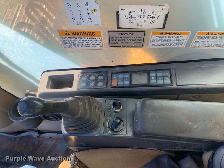 image for item MH9851 2001 Caterpillar 320CL  excavator