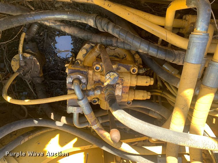 image for item MH9851 2001 Caterpillar 320CL  excavator