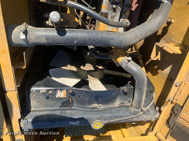 image for item MH9851 2001 Caterpillar 320CL  excavator