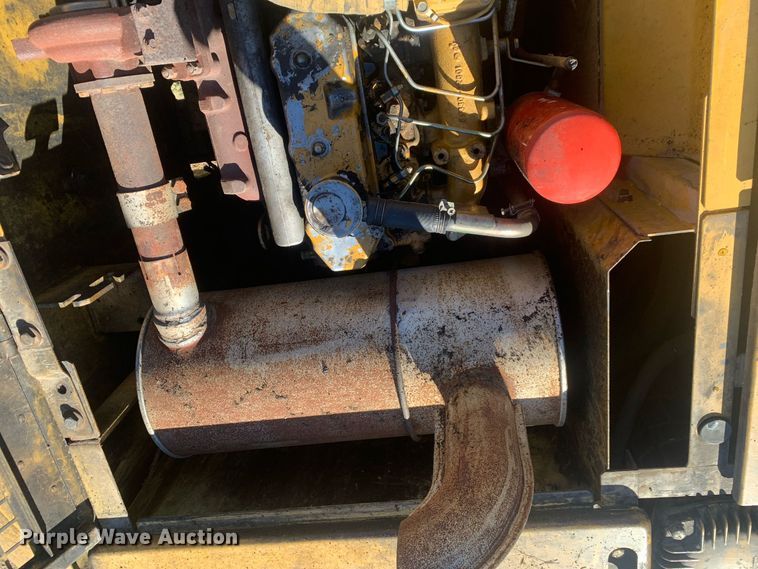 image for item MH9851 2001 Caterpillar 320CL  excavator