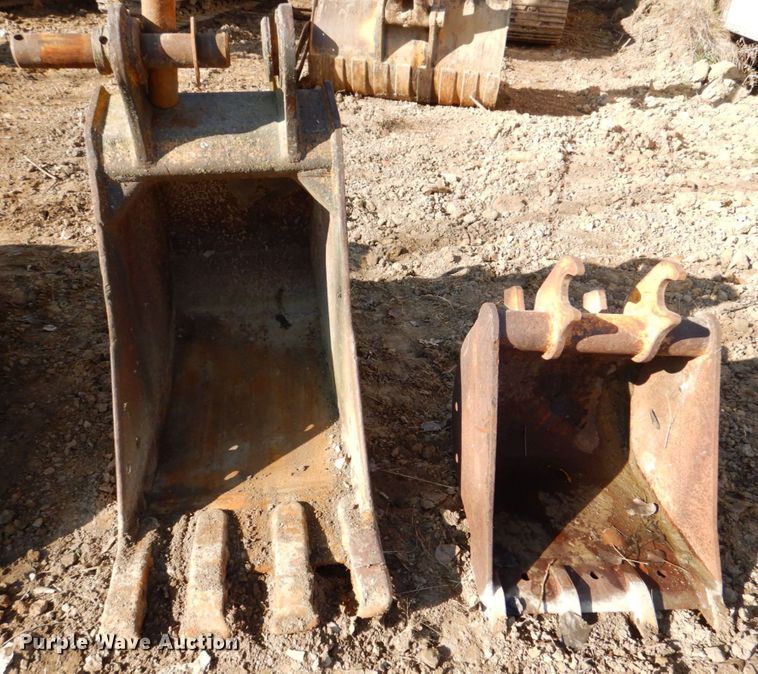 image for item MJ9805 (2) excavator buckets
