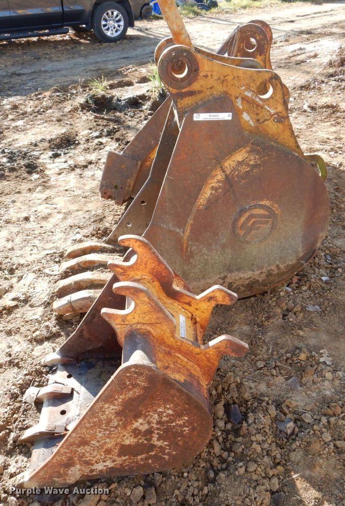 image for item MJ9805 (2) excavator buckets