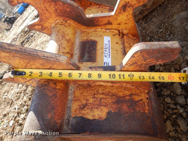 image for item MJ9805 (2) excavator buckets