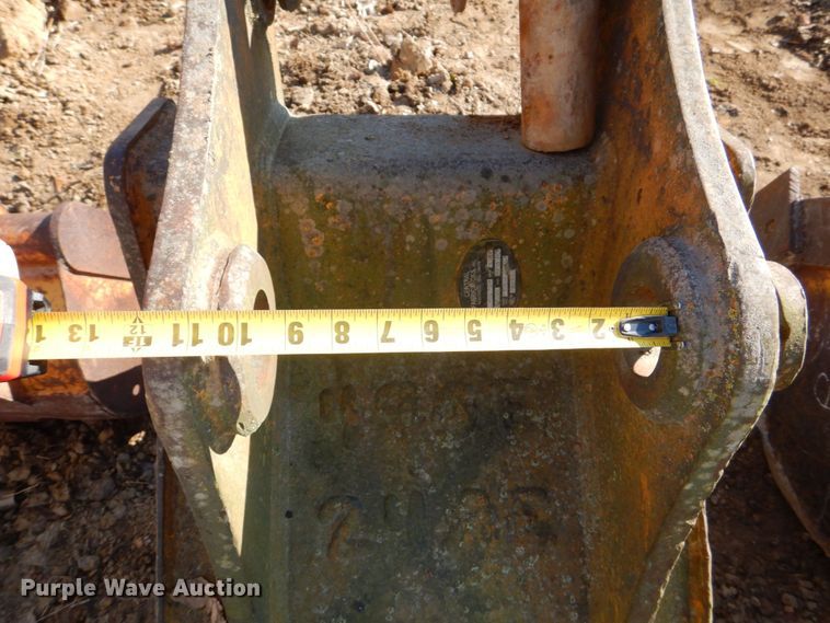 image for item MJ9805 (2) excavator buckets