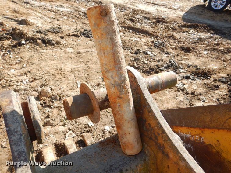 image for item MJ9805 (2) excavator buckets