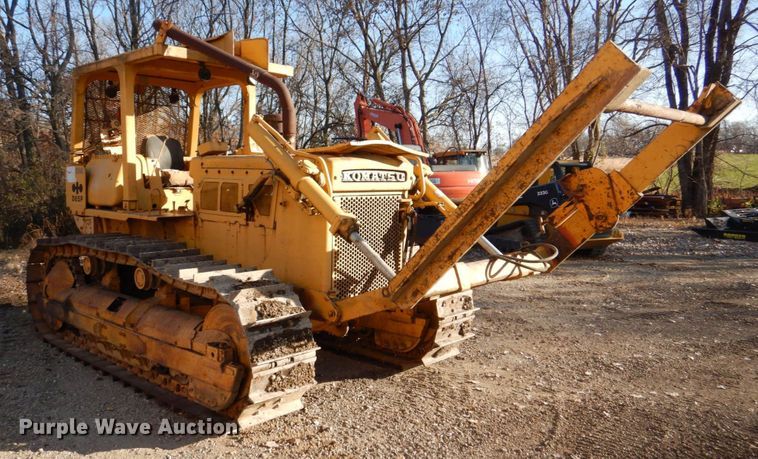 image for item MJ9807 Komatsu D65P-6  crawler tractor