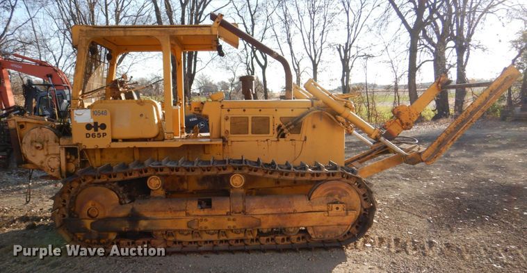 image for item MJ9807 Komatsu D65P-6  crawler tractor