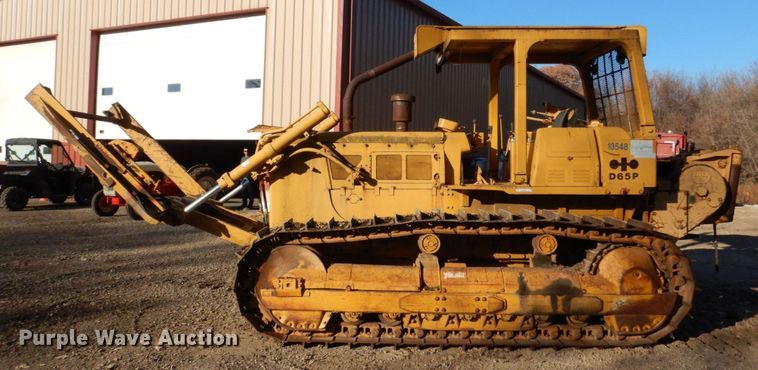 image for item MJ9807 Komatsu D65P-6  crawler tractor