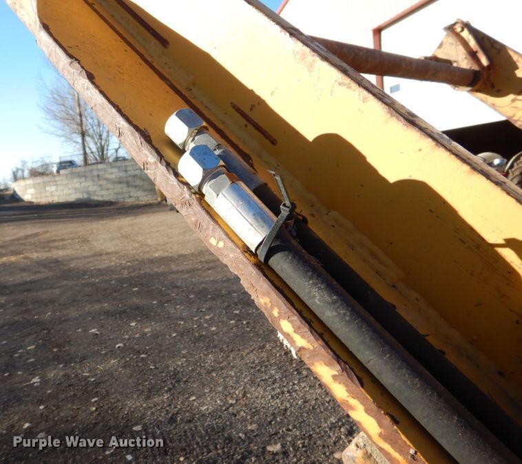 image for item MJ9807 Komatsu D65P-6  crawler tractor