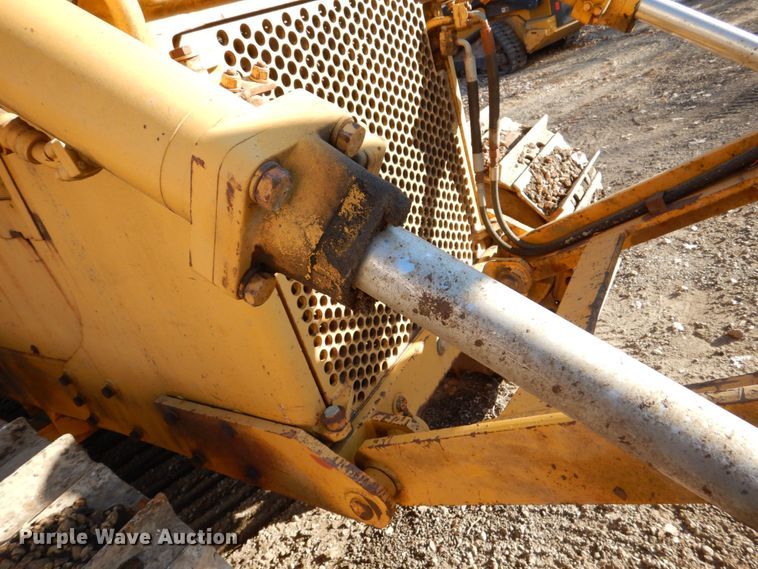 image for item MJ9807 Komatsu D65P-6  crawler tractor