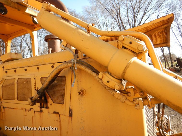 image for item MJ9807 Komatsu D65P-6  crawler tractor