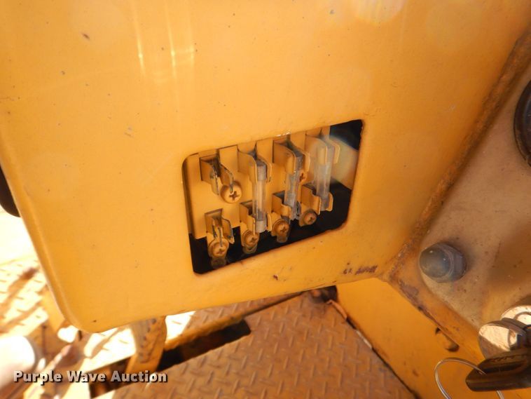 image for item MJ9807 Komatsu D65P-6  crawler tractor