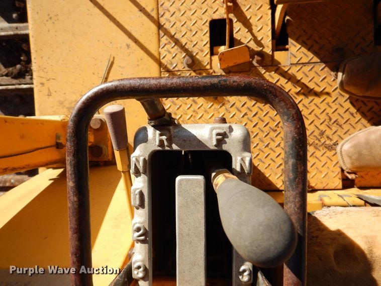 image for item MJ9807 Komatsu D65P-6  crawler tractor