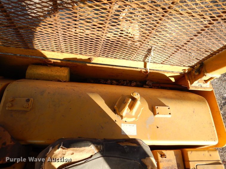 image for item MJ9807 Komatsu D65P-6  crawler tractor