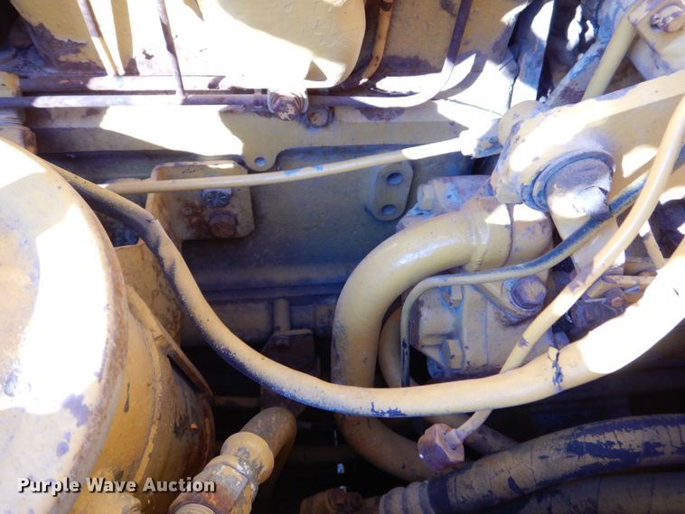 image for item MJ9807 Komatsu D65P-6  crawler tractor