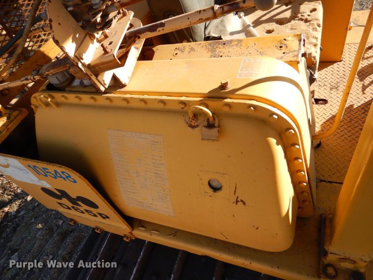 image for item MJ9807 Komatsu D65P-6  crawler tractor