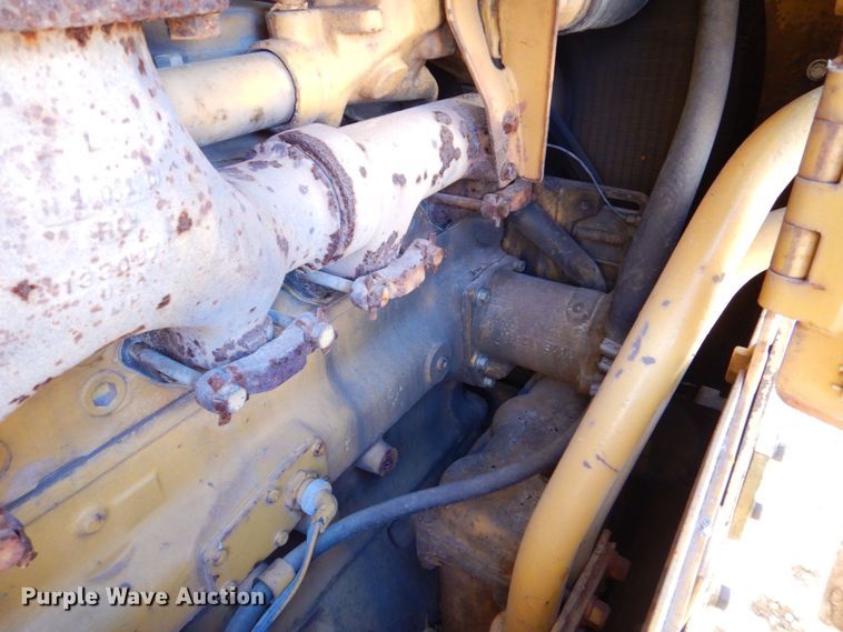 image for item MJ9807 Komatsu D65P-6  crawler tractor