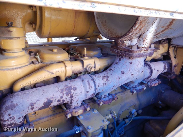 image for item MJ9807 Komatsu D65P-6  crawler tractor