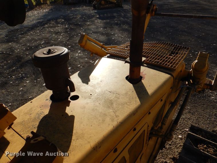 image for item MJ9807 Komatsu D65P-6  crawler tractor