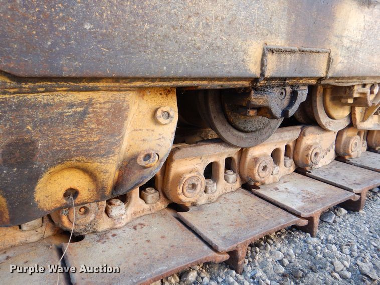 image for item MJ9807 Komatsu D65P-6  crawler tractor