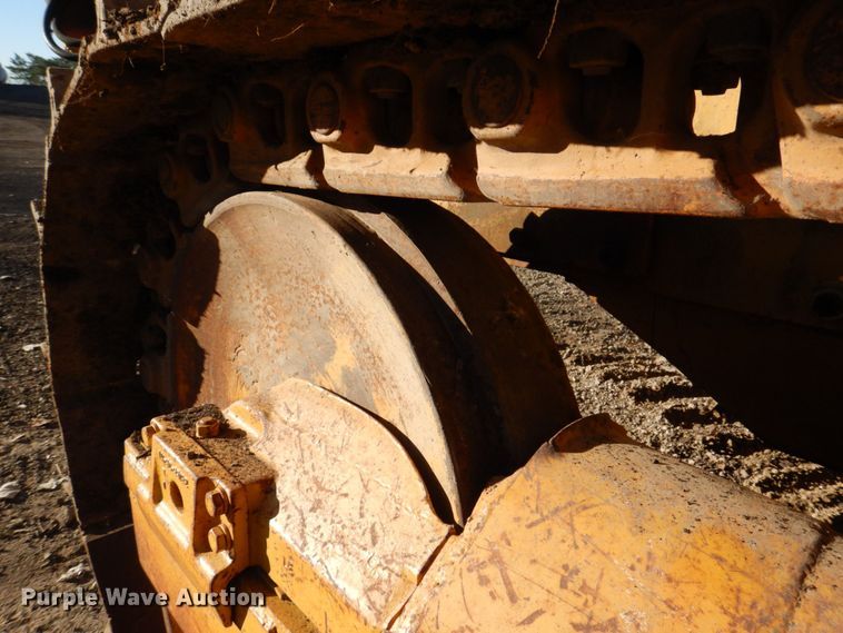 image for item MJ9807 Komatsu D65P-6  crawler tractor