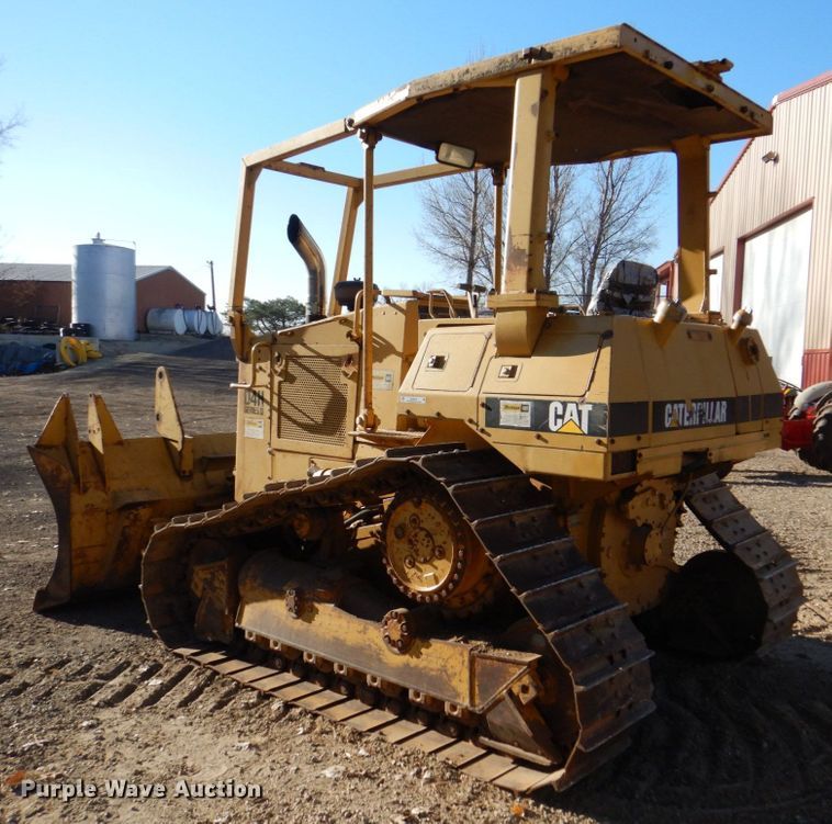 image for item MJ9809 1992 Caterpillar D4H Series II  dozer