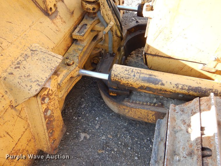image for item MJ9809 1992 Caterpillar D4H Series II  dozer