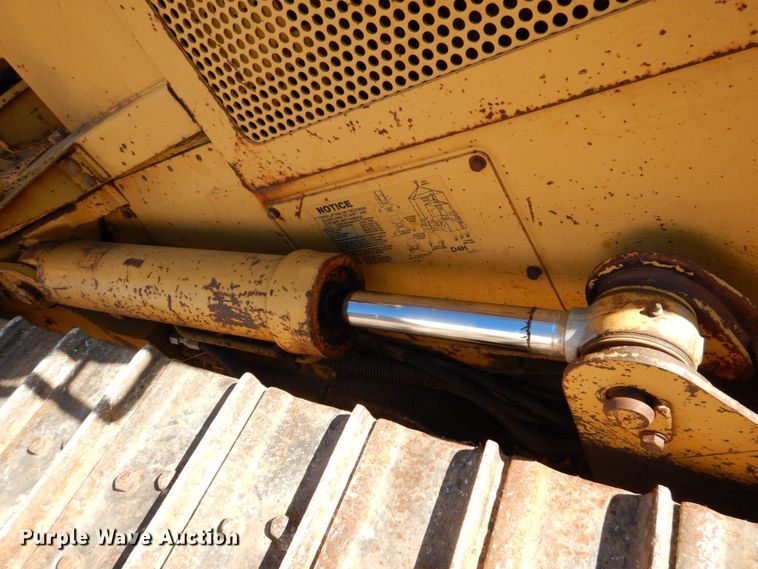 image for item MJ9809 1992 Caterpillar D4H Series II  dozer