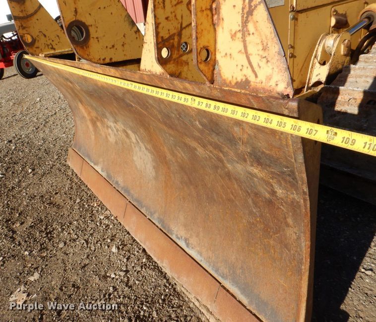 image for item MJ9809 1992 Caterpillar D4H Series II  dozer