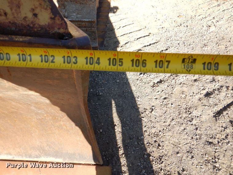 image for item MJ9809 1992 Caterpillar D4H Series II  dozer