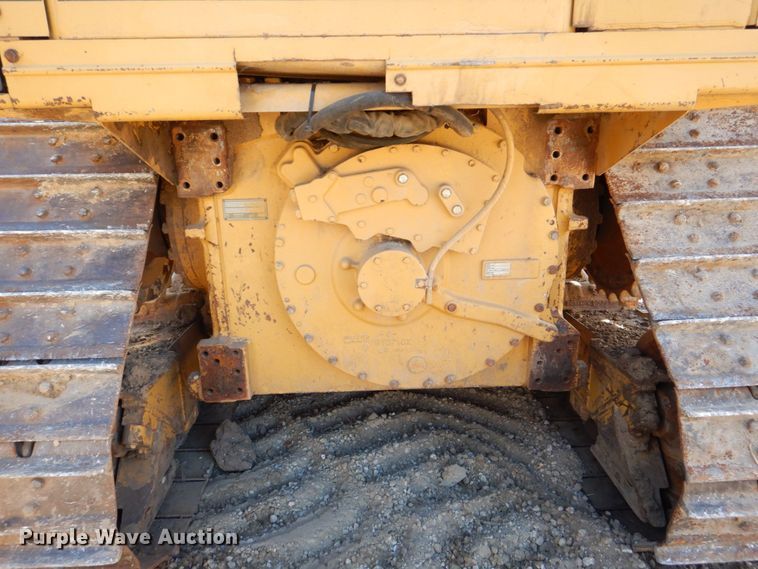 image for item MJ9809 1992 Caterpillar D4H Series II  dozer