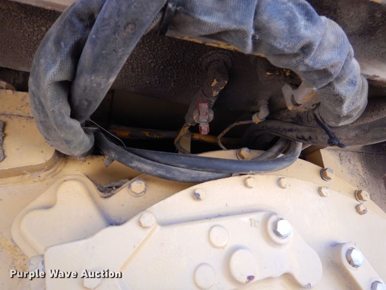 image for item MJ9809 1992 Caterpillar D4H Series II  dozer