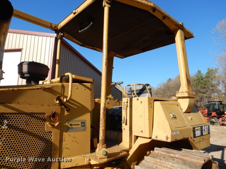image for item MJ9809 1992 Caterpillar D4H Series II  dozer