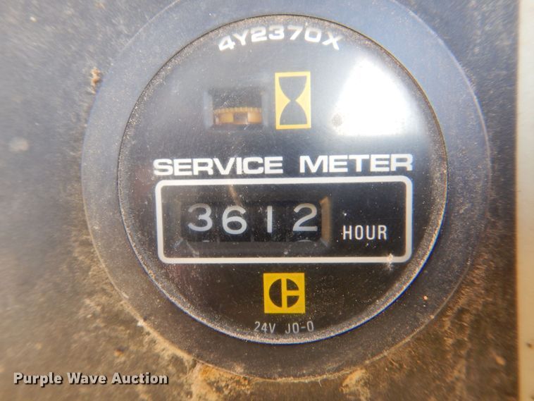 image for item MJ9809 1992 Caterpillar D4H Series II  dozer