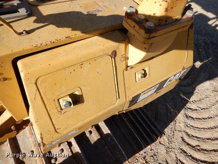 image for item MJ9809 1992 Caterpillar D4H Series II  dozer