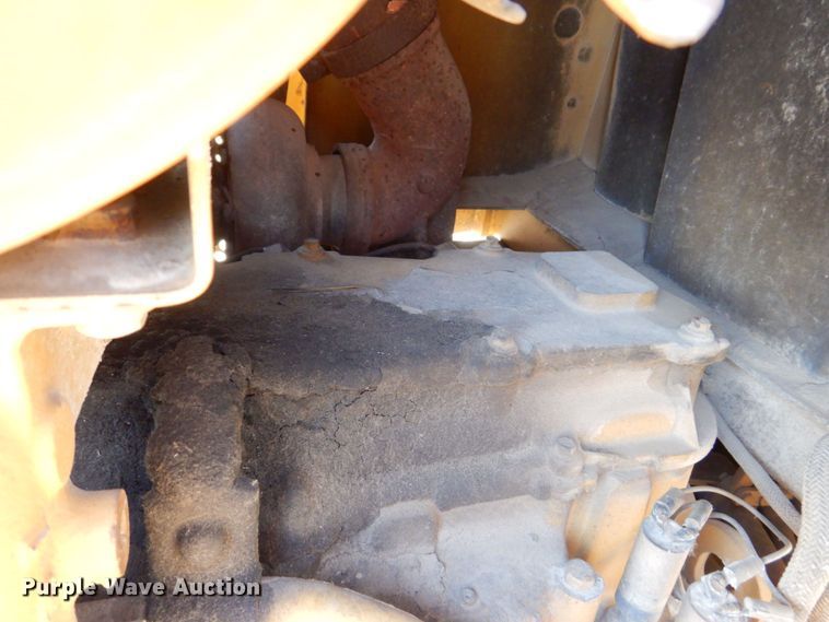 image for item MJ9809 1992 Caterpillar D4H Series II  dozer