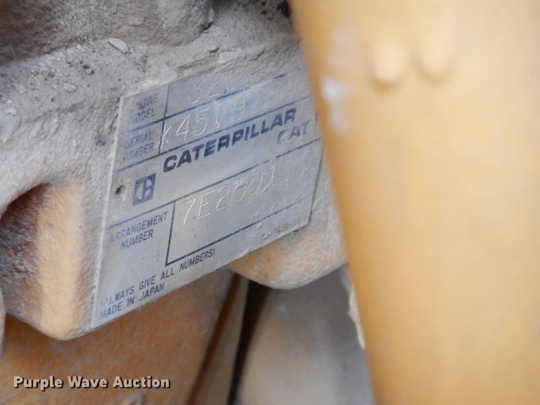 image for item MJ9809 1992 Caterpillar D4H Series II  dozer