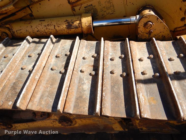 image for item MJ9809 1992 Caterpillar D4H Series II  dozer