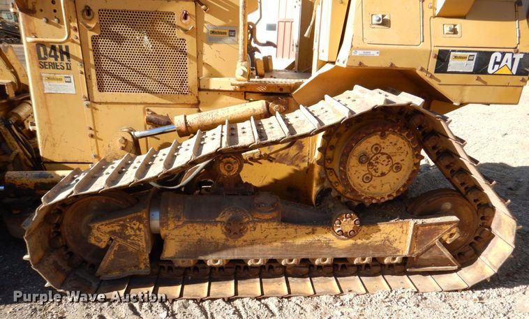 image for item MJ9809 1992 Caterpillar D4H Series II  dozer