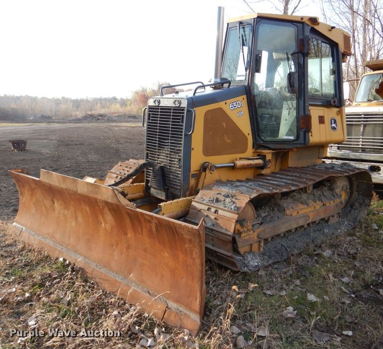 image for item MJ9811 2006 John Deere 650J LGP  dozer