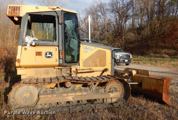 image for item MJ9811 2006 John Deere 650J LGP  dozer