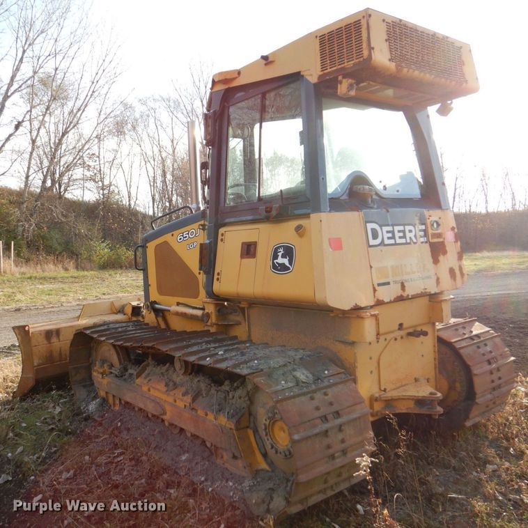 image for item MJ9811 2006 John Deere 650J LGP  dozer