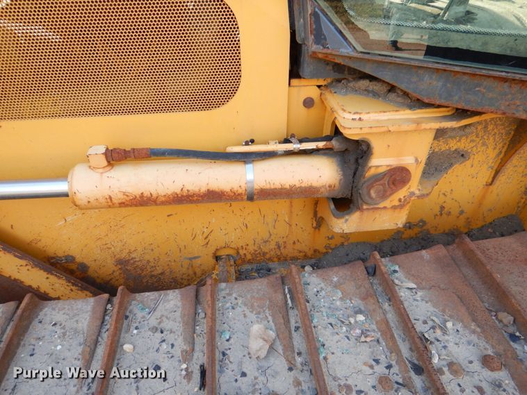 image for item MJ9811 2006 John Deere 650J LGP  dozer